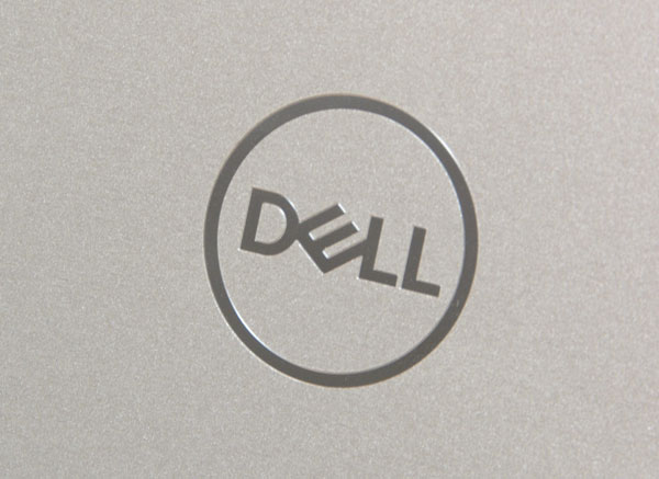 パソコン納得購入ガイド 最先端の技術が集結した世界最小 最薄15インチ2in1ノート Dell Xps 15 2in1 レビュー